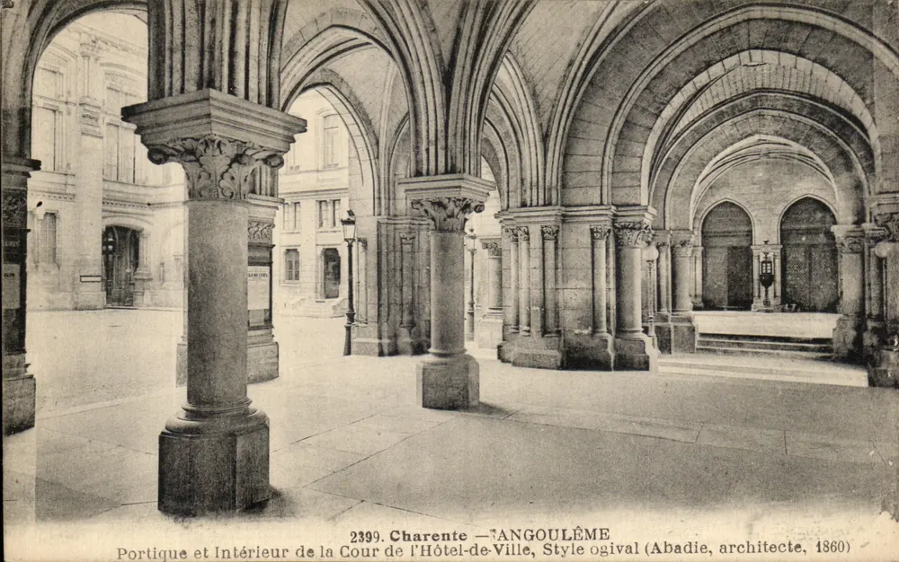 Innenansicht des Hofes des Rathauses von Angoulême — Spitzbogenstil, Architekt Abadie, 1860 — F. Braun, fot. edit. - Vorderseite