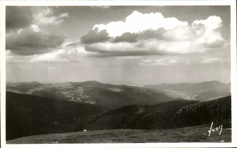 Der Hohneck 1366 m. (Haut-Rhin) — Blick auf das Tal von Munster vom Hotel-Belvedere — Éditions d'Art 'YVON', Paris - Vorderseite