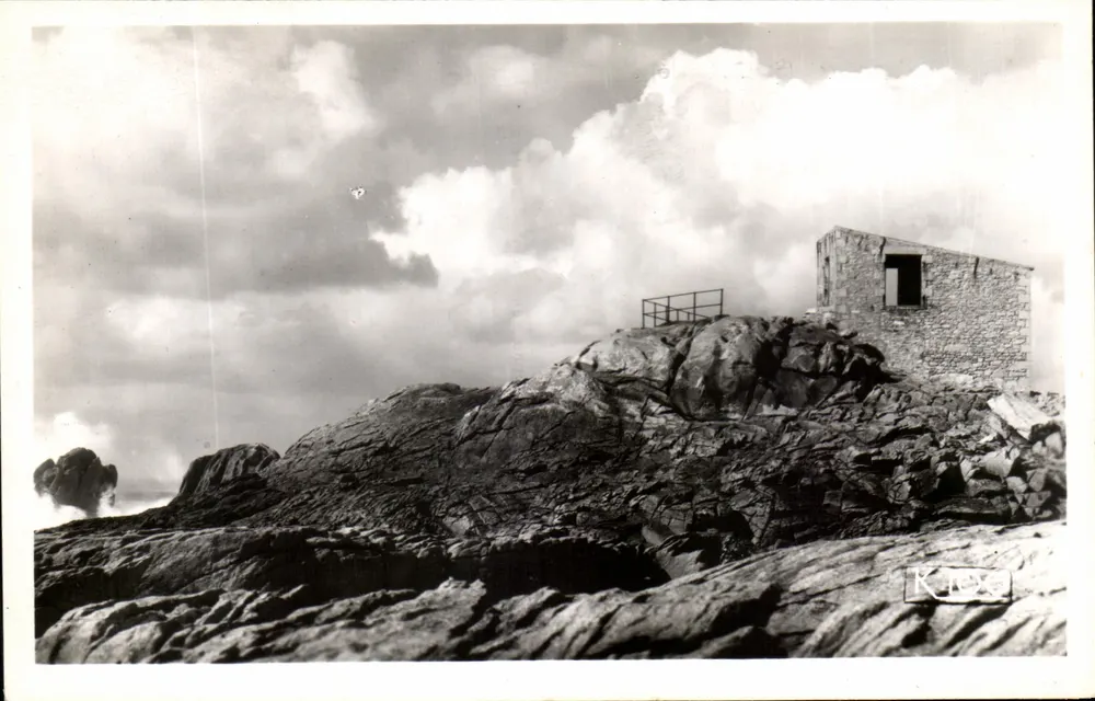 O Rocher das Vitimas — Penmarc'h (St Guénolé) — A. Cassan - Frente