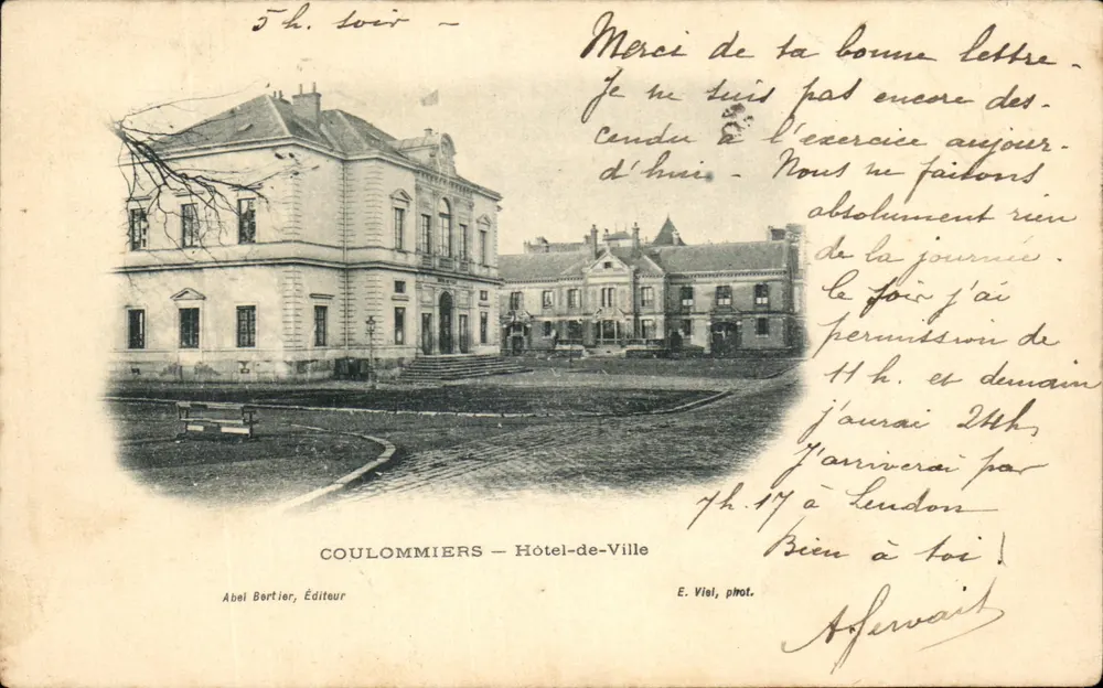 Coulommiers — Hotel de Ville — Abel Bertier, Editor - Frente
