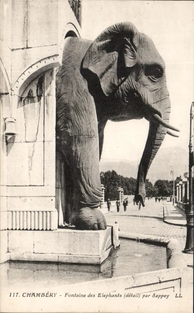 Chambéry - Fontäne der Elefanten (detail) von Sappey LL - Vorderseite