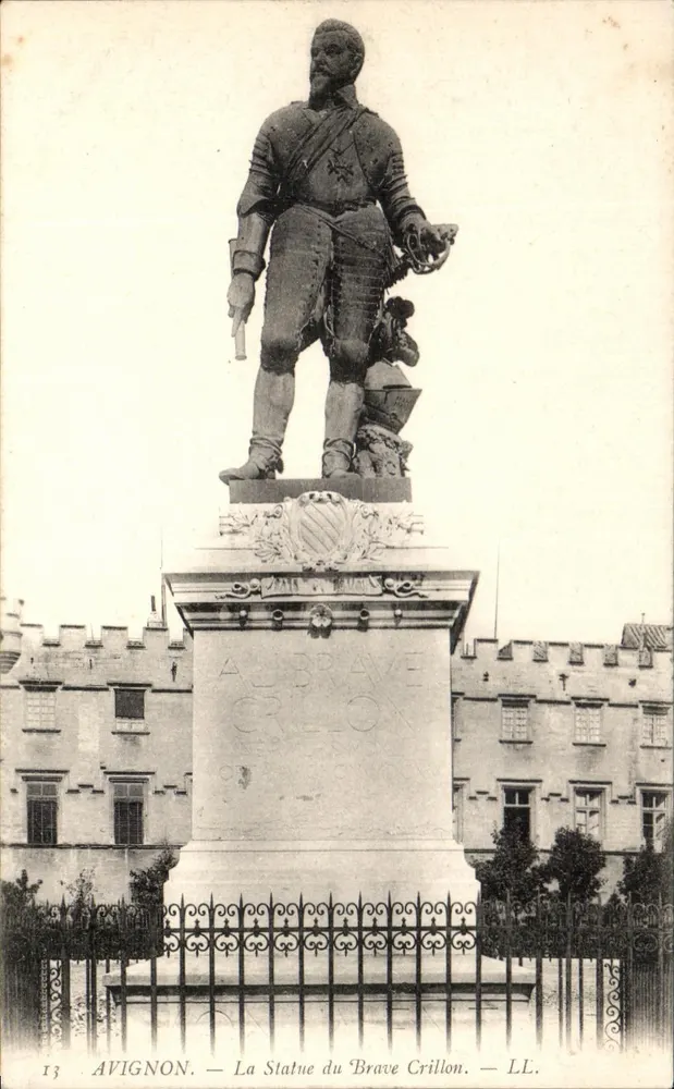 Avignon — A Estátua do Bravo Crillon — LL. - Frente