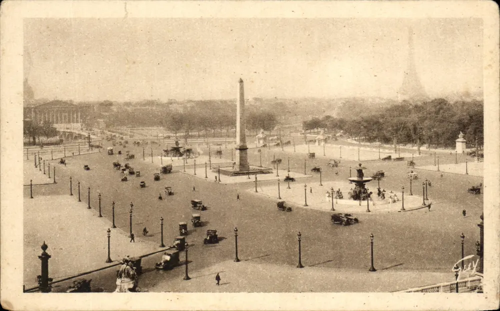 Place de la Concorde — vista panoramica con obelisco e fontana — Edizioni d'Arte GUY, Parigi - Recto