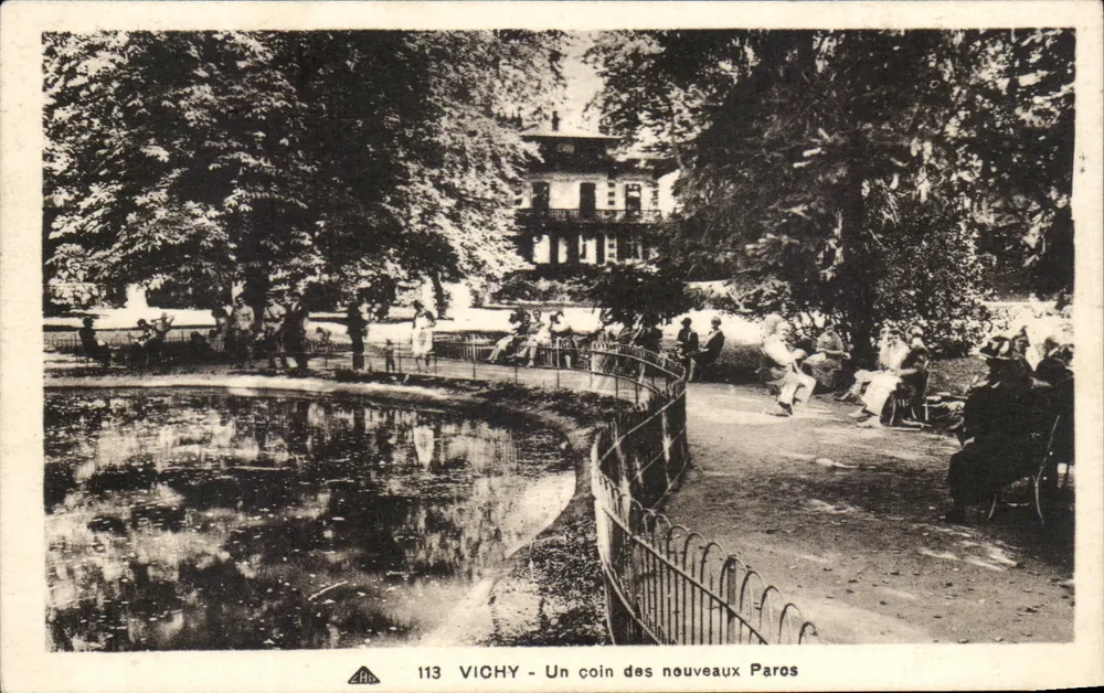 Vichy - Ein Eckbereich der neuen Paros — Cie des Arts Photomécaniques, Nr. 113 - Vorderseite