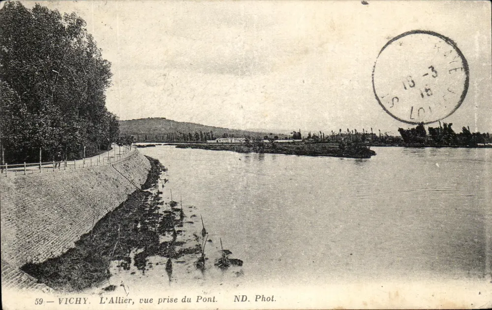 Vichy — Vue de l'Allier prise du pont — ND. Phot. — N° 59 - Anverso