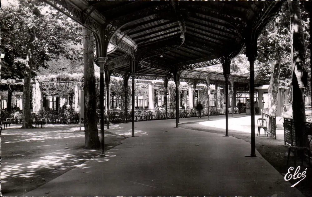 Vichy (Allier) — Überdachte Galerie und die Pergola im Park der Quellen — Verlag Elcé, n° 2763 - Vorderseite
