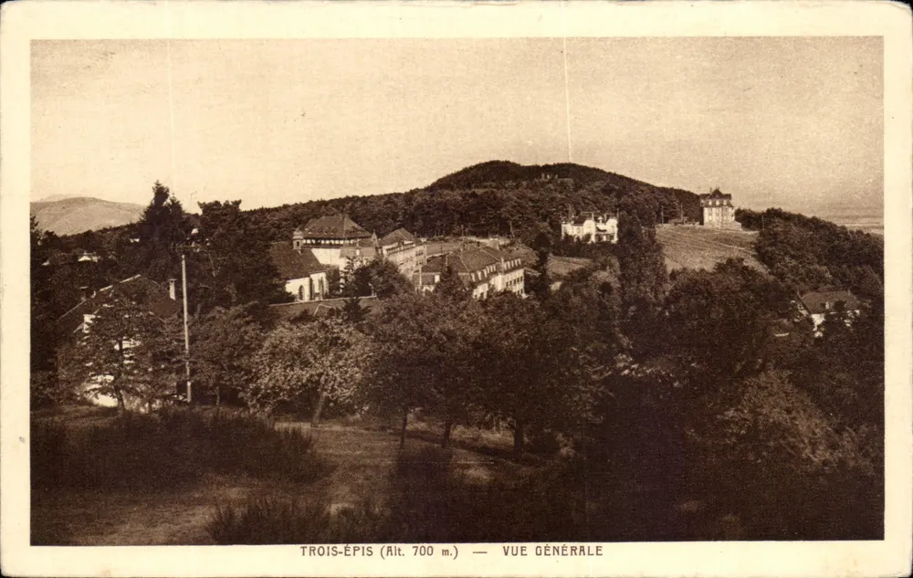 Trois-Épis (Alt. 700 m.) — Vista Geral - Frente