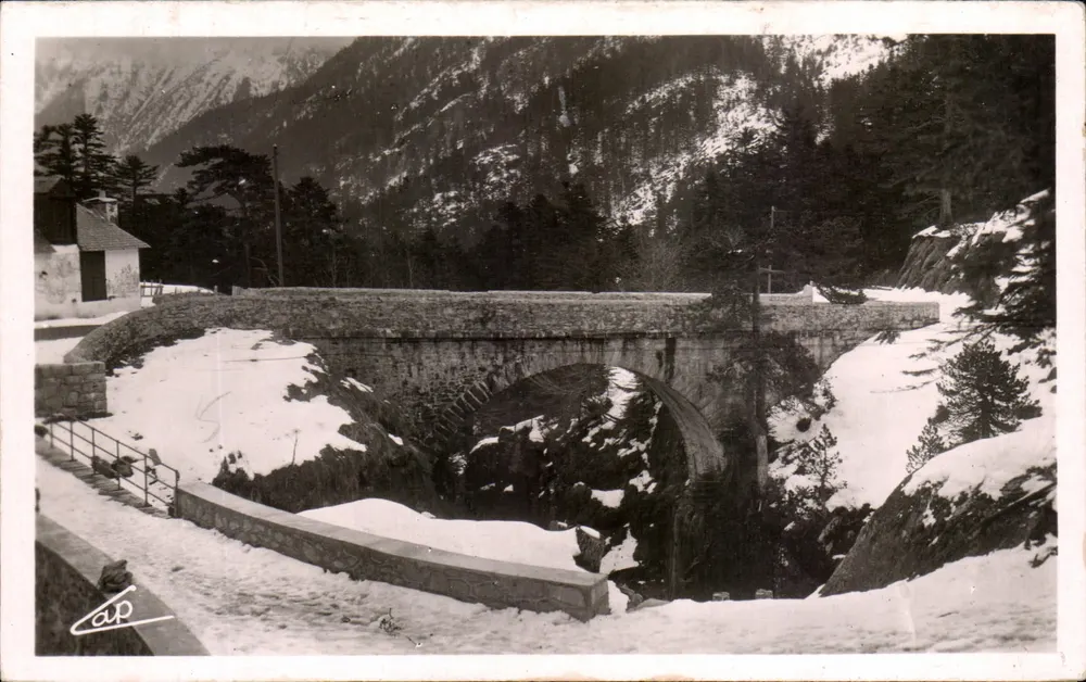Cauterets - Der Pont d'Espagne — im Frühling — "Real-Photo" C.A. P. Strasbourg - Vorderseite