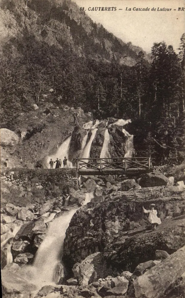 Cauterets — A Cascata de Lulour — Bloc Frères, editores Bordeaux - Frente