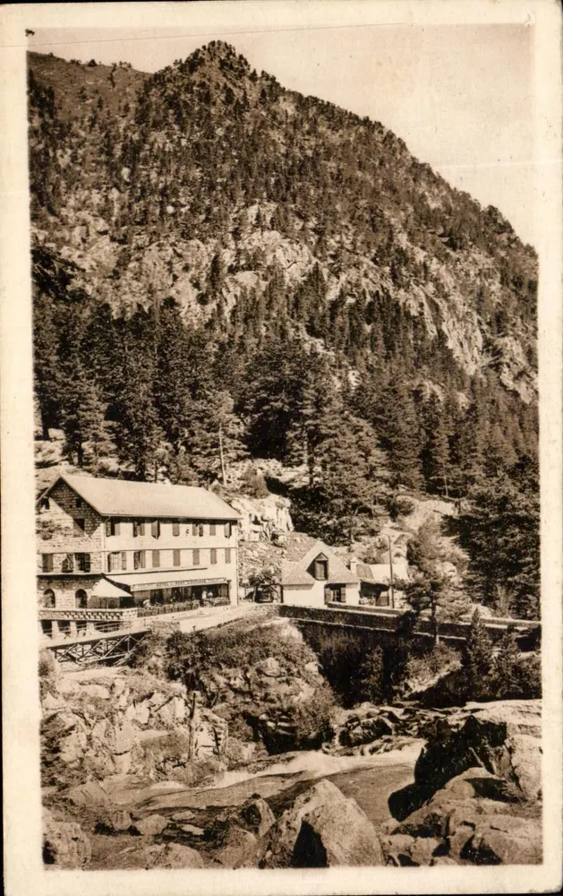 Cauterets — O Ponte da Espanha e o Hotelaria (alt. 1500 m) — Edição Photo Quinault, Lourdes - Frente