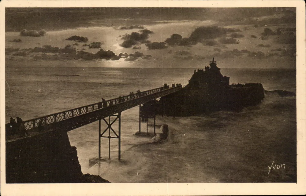 Der Rocher de la Vierge in Biarritz — Côte Basque — Éditions d'art Yvon, n°14 - Vorderseite