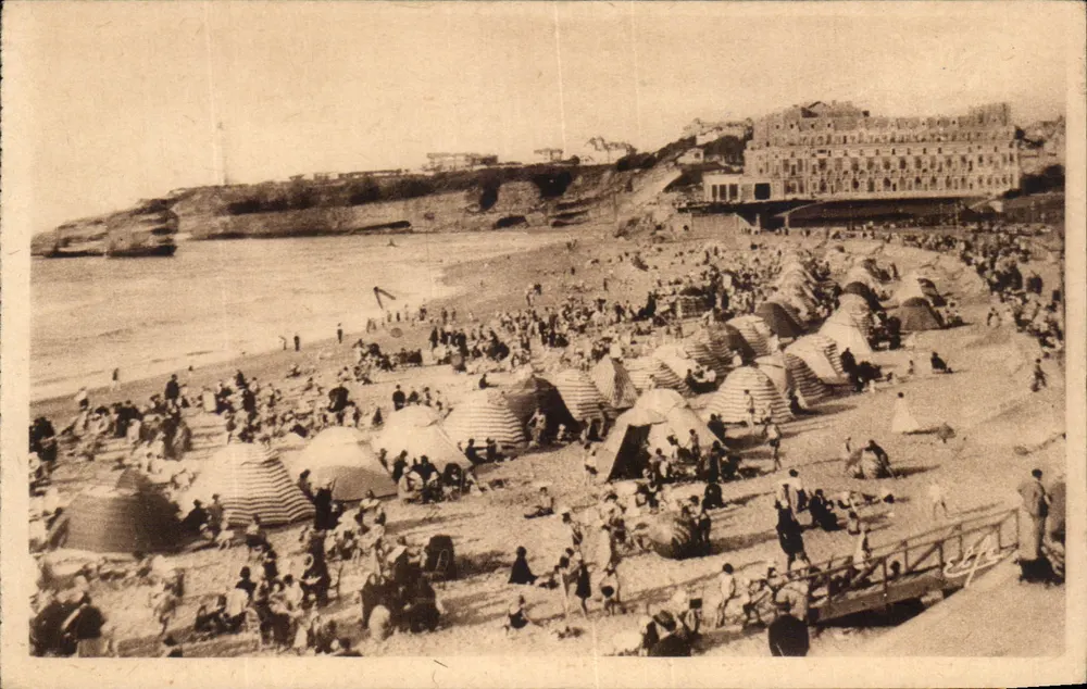Biarritz — Die Badezeit auf der Grande Plage — Editions Labouche frères, Toulouse - Vorderseite