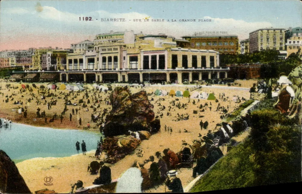 Biarritz - Sobre a areia na grande praia — Photochromo Labouche Frères, n°1192 - Frente
