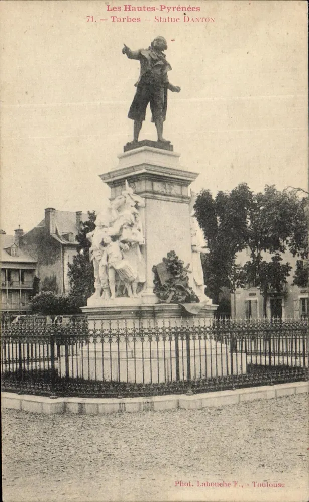 Tarbes — Estátua de Danton — Fot. Labouche F., Toulouse - Frente
