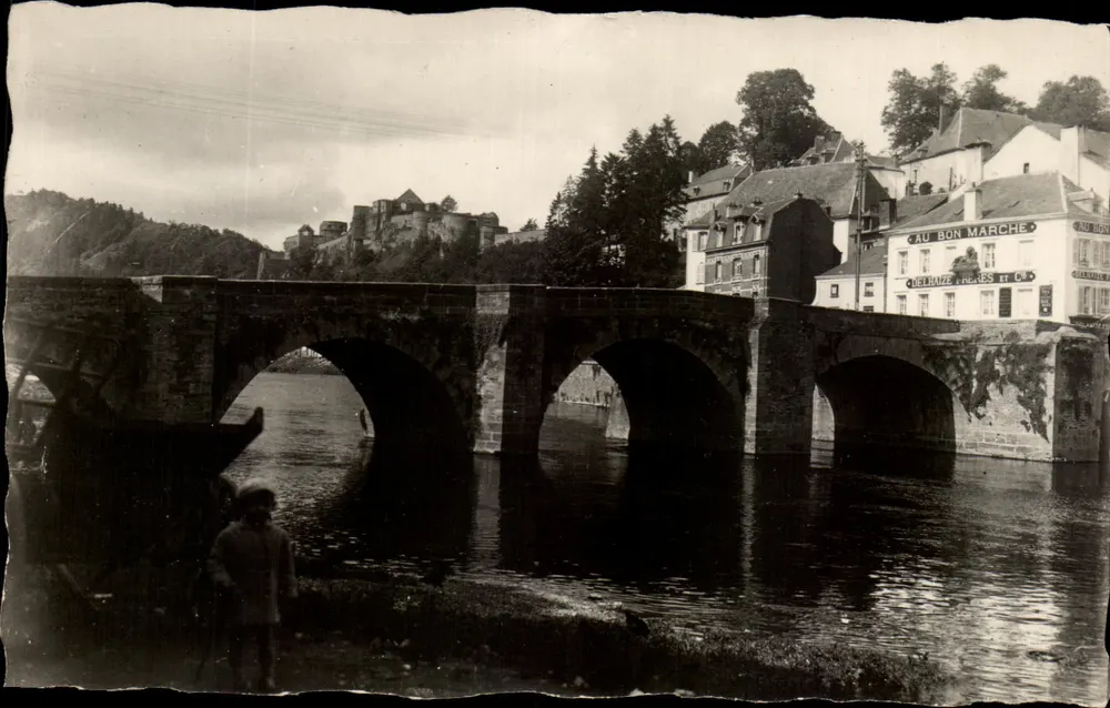 Ponte de Château-sur-Loire — vista com castelo no fundo — número de série não visível - Frente