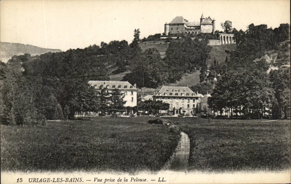 Uriage-les-Bains — Ansicht vom Rasen — LL. — n°15 - Vorderseite