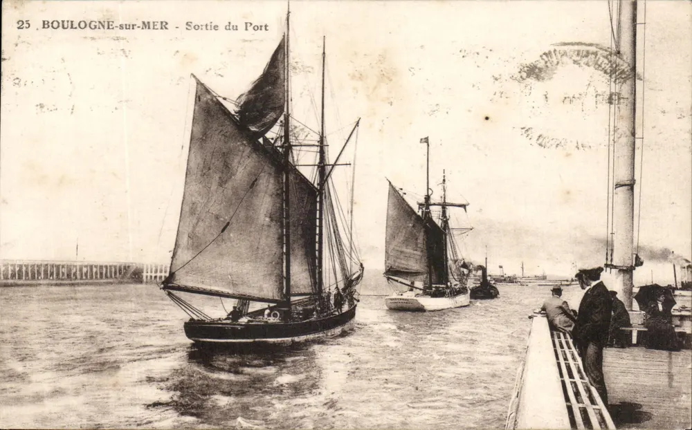 BOULOGNE-sur-MER - Ausfahrt vom Hafen — unbekannter Verlag, Nr. 25 - Vorderseite