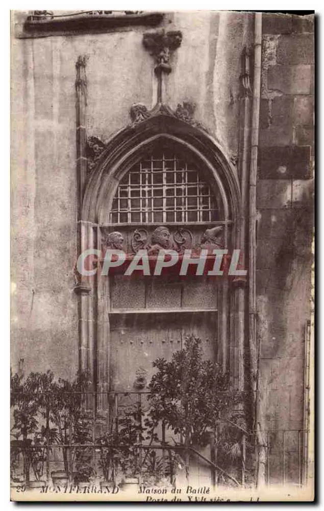 Maison du Baille — Tor des 17. Jahrhunderts — Montferrand - Vorderseite