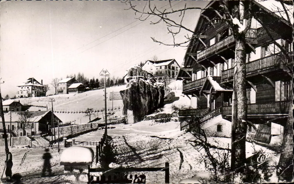 Villard-de-Lans en invierno — Les Pierres — (2) Clé des Arts fotográficos - Anverso