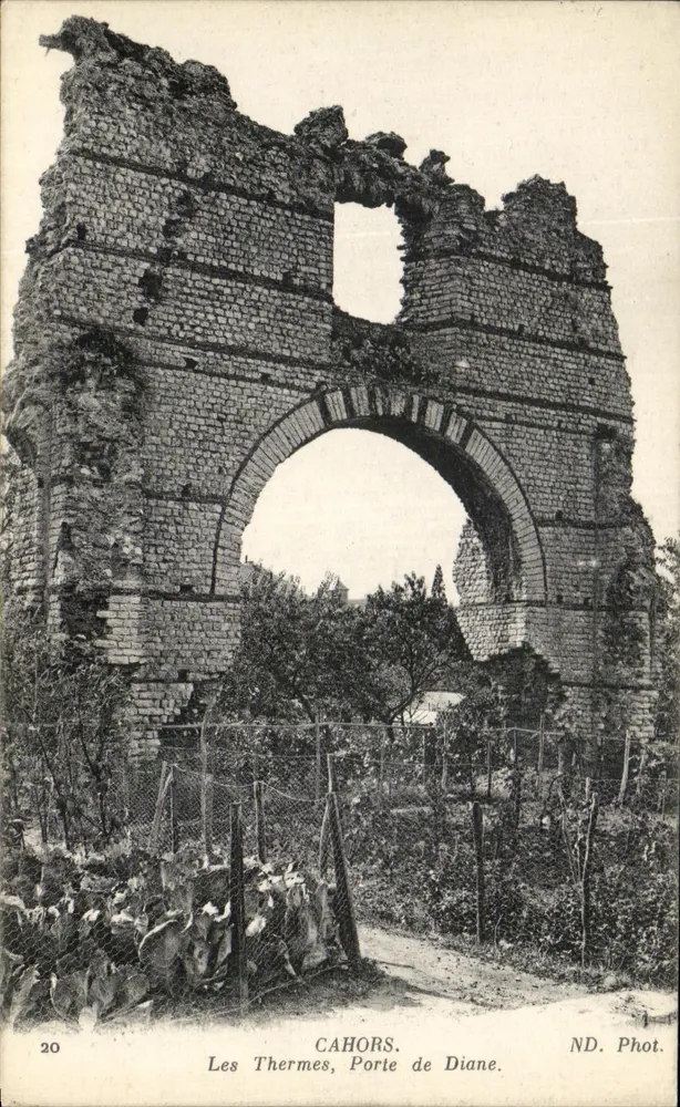 Cahors — Os Termas, Porta de Diane — ND. Fot. - Frente