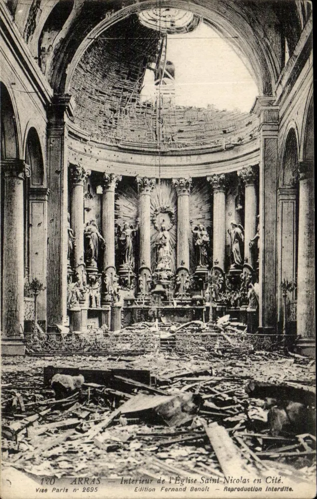 Innenraum der Kirche Saint-Nicolas in Cité — Arras — Ausgabe Fernand Benolt n°2695 - Vorderseite