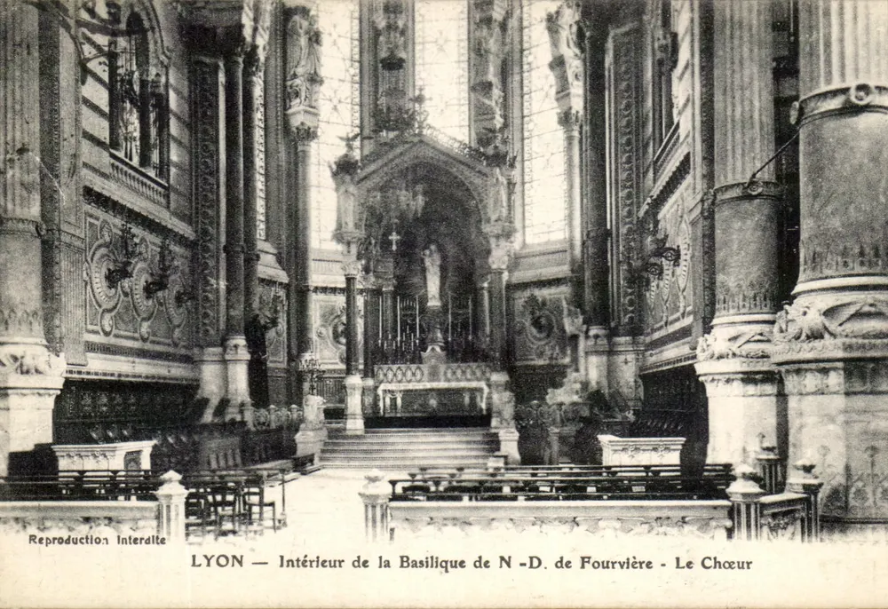 LYON — Interior da Basílica de N.-D. de Fourvière — O Coro - Frente