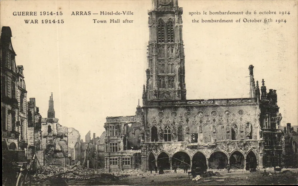 Arras — Rathaus nach dem Bombardement vom 6. Oktober 1914 — unbekannte Ausgabe - Vorderseite