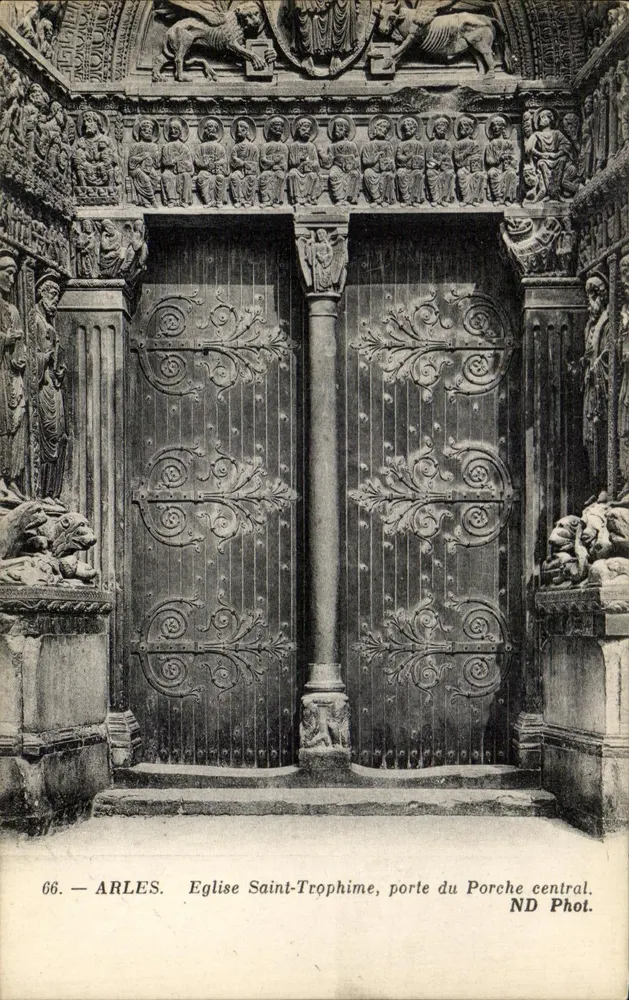 Arles — Kirche Saint-Trophime, zentrale Portaltür — ND Phot. - Vorderseite