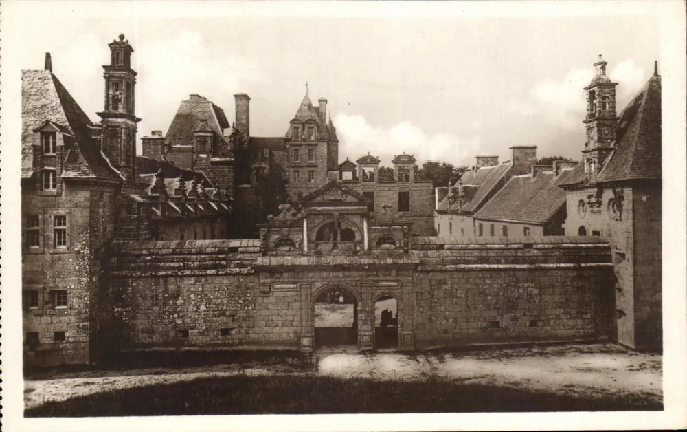 Castello di Kerjean — Saint-Pol-de-Léon (Finistère) — Imp. Lavellièr, Parigi - Recto