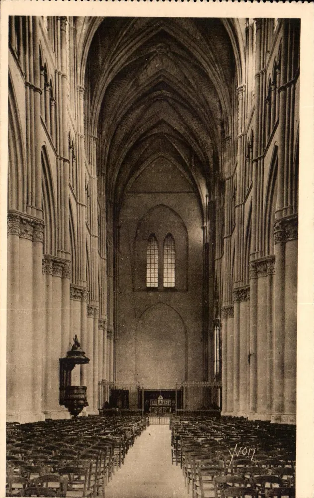 Reims (Marne) — A Catedral - A Nave - O Coro — Éditions d'Art Yvon - Frente