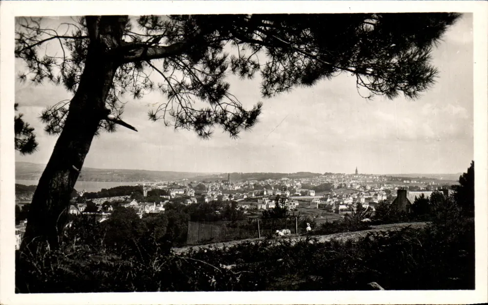 Vue générale de Ploaré, Douarnenez, Tréboul — Édition La Cigogne, Nantes - Recto