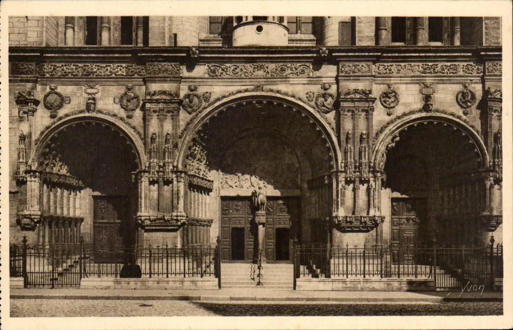 Dijon (Côte-d'Or) — Kirche Saint-Michel — Portal — Éditions Yvon - Vorderseite