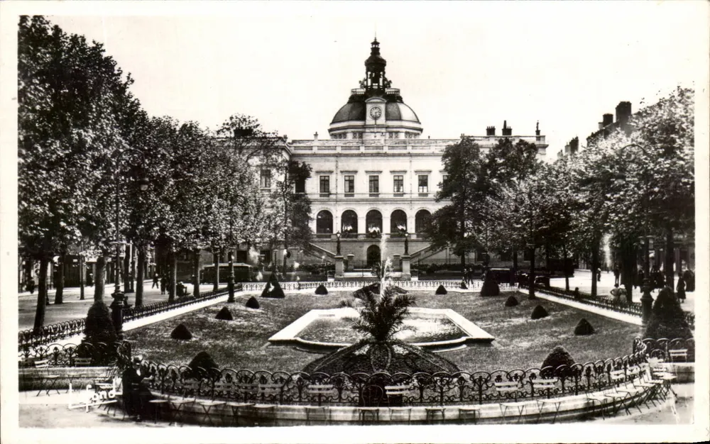 St-Étienne (Loire) — Ansicht des Rathauses, Nordseite — Edition J. LAROND - Vorderseite