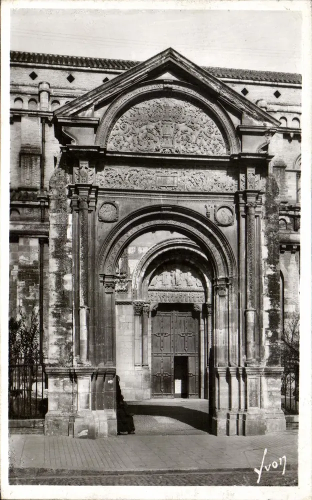 Toulouse (Hte-Garonne) — Eingangstür der Kirche Saint-Sernin — Yvon - Vorderseite