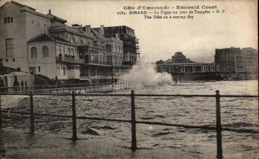 Dinard — Die Digue an einem Sturmtag — Édition Guérin, St-Malo (T.-et-V.) - Vorderseite