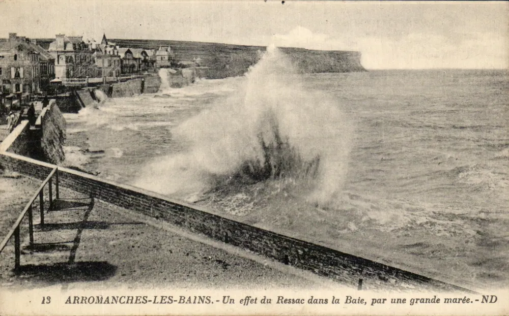Arromanches-les-Bains — Ein Welleneffekt in der Bucht bei Ebbe — ND - Vorderseite