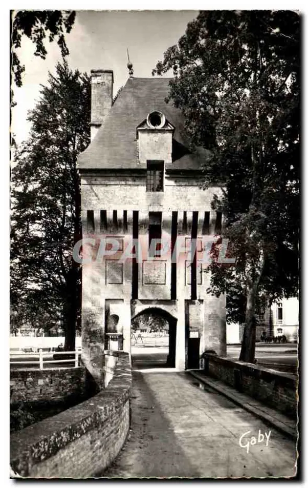 Fervaques (Calvados) — A Porta (século XV) — Entrada do Castelo — Éditions Gaby - Frente