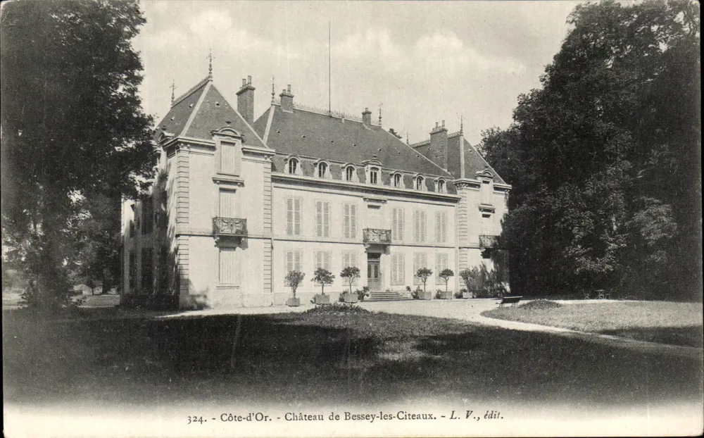 Schloss Bessey-les-Citeaux — Côte-d'Or — L. V., Verlag Nr. 324 - Vorderseite