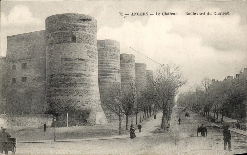 Angers — O Castelo — Boulevard do Castelo — editor anônimo, n° 71 - Frente