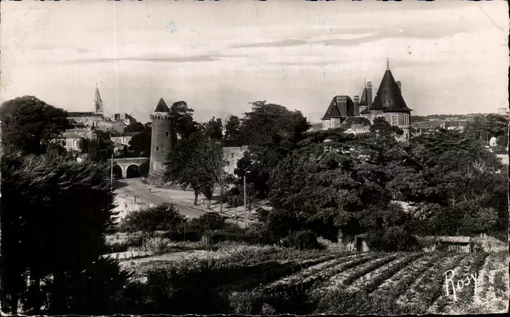 Ausblick auf das Schloss und die Mauern — Pornic — Verlag F. Chapeau, n°44 - Vorderseite