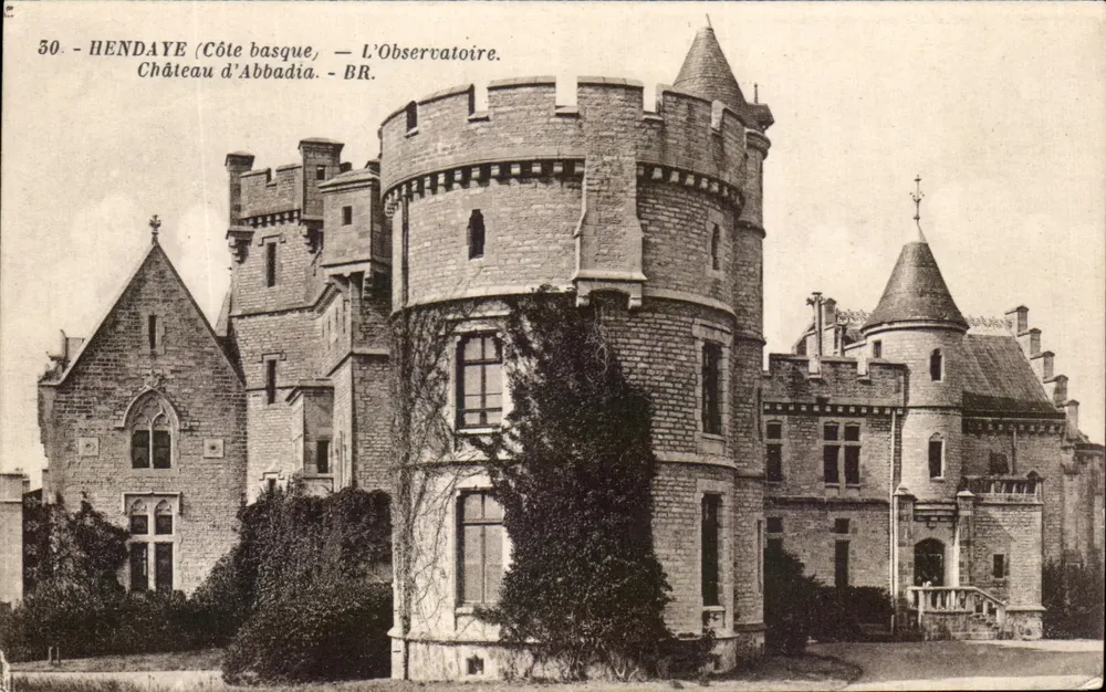 Hendaye (Côte basque) — O Observatório. Castelo de Abbadia - BR. - Frente