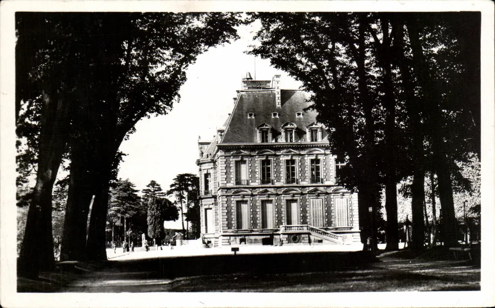 Park von Sceaux — Die Avenue der Herzogin — Das Schloss — L'Abelille, Paris - Vorderseite
