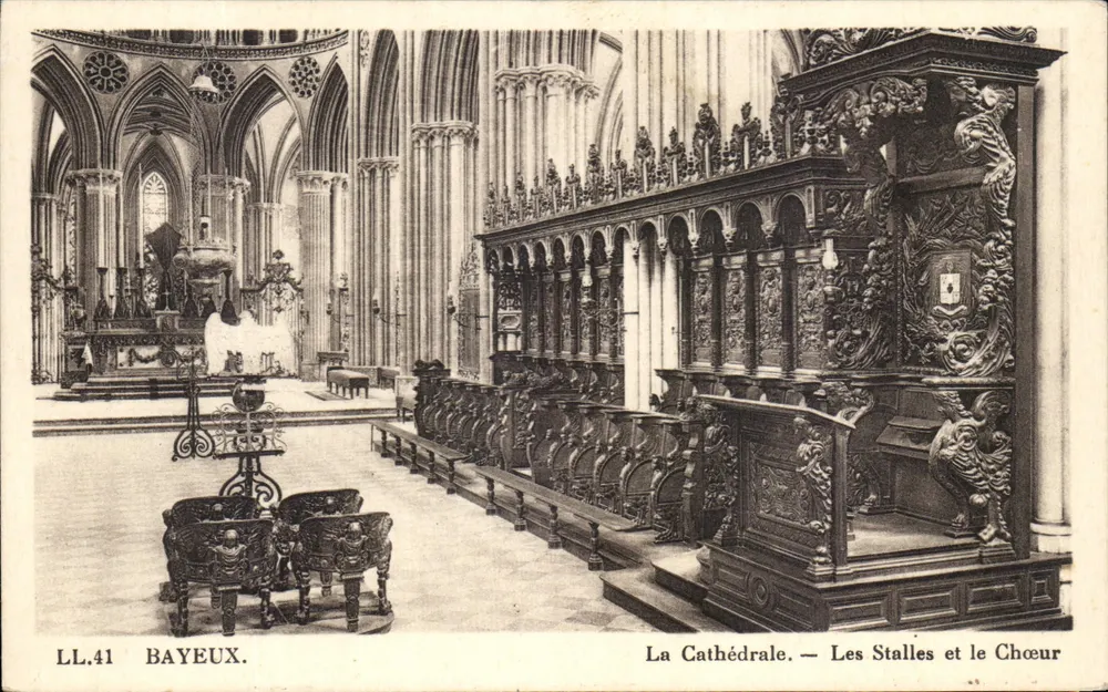 Bayeux — Die Kathedrale. — Die Stühle und der Chor - Vorderseite
