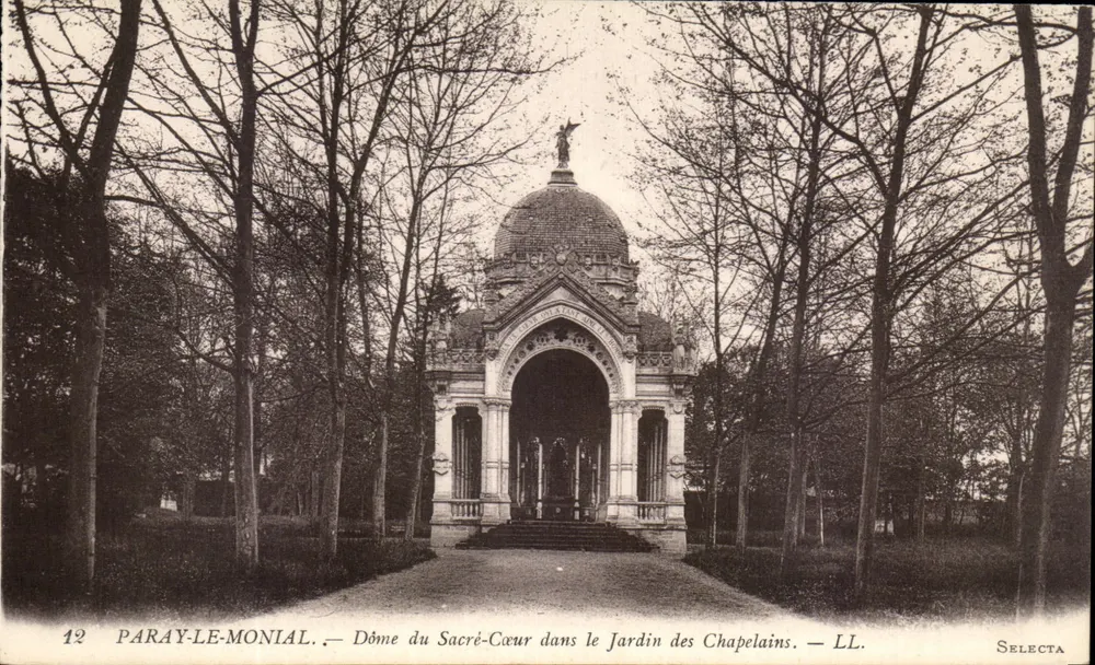 Paray-le-Monial — Dach des Heiligen Herzens Im Garten Der Kapellanen — Selecta - Vorderseite