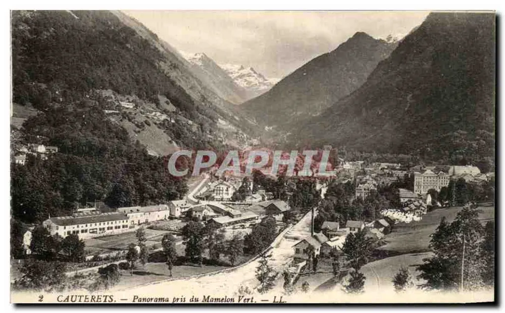 Cauterets — Panorama tirado do Mamelon Vert — LL. - Frente
