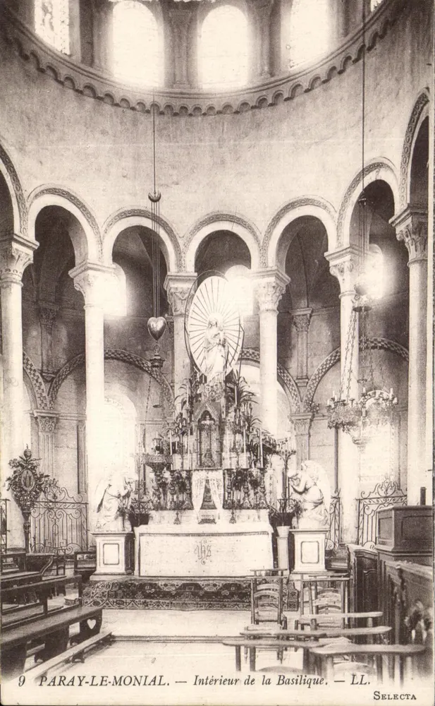 Paray-le-Monial — Intérieur de la Basilique — éditeur SELECTA, n°9 - Frente