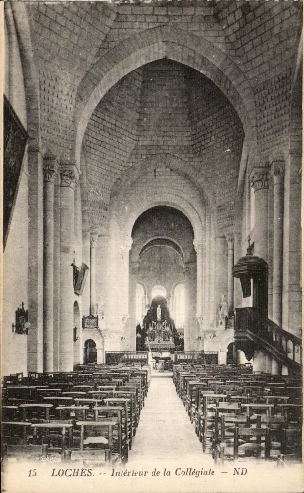 Loches — Binnenkant van de Collegiata — ND - Voorkant