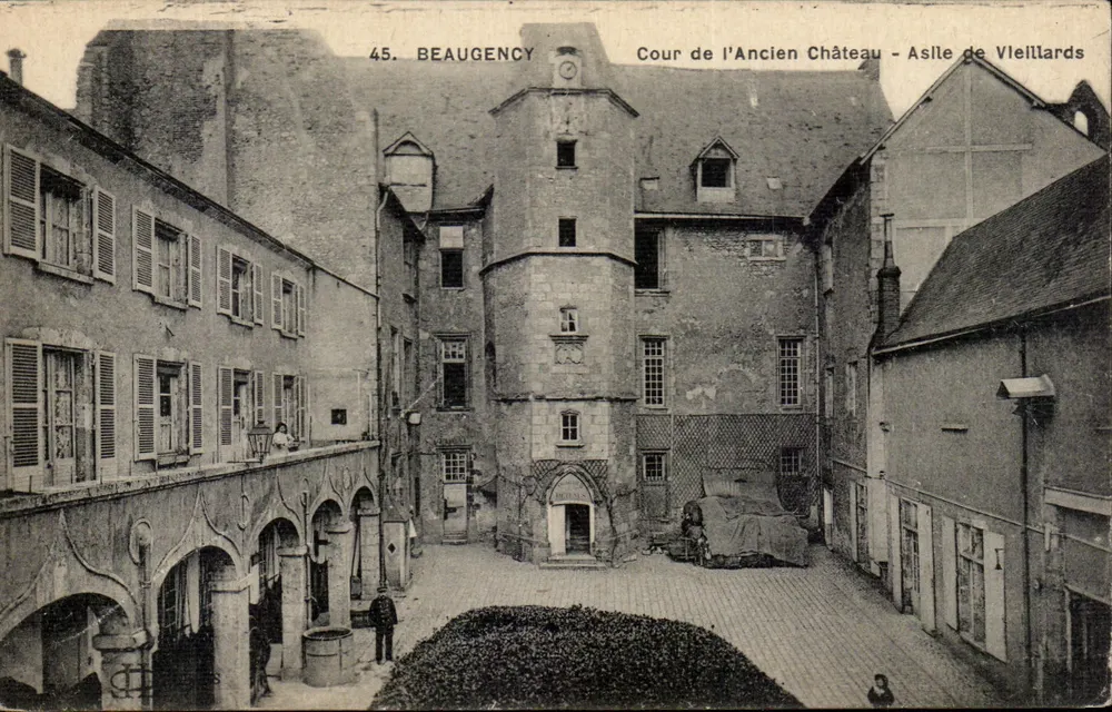 Beaugency — Cour de l'Ancien Château - Asile de Vieillards — Verlag Le De-Et, Paris, n°45 - Vorderseite
