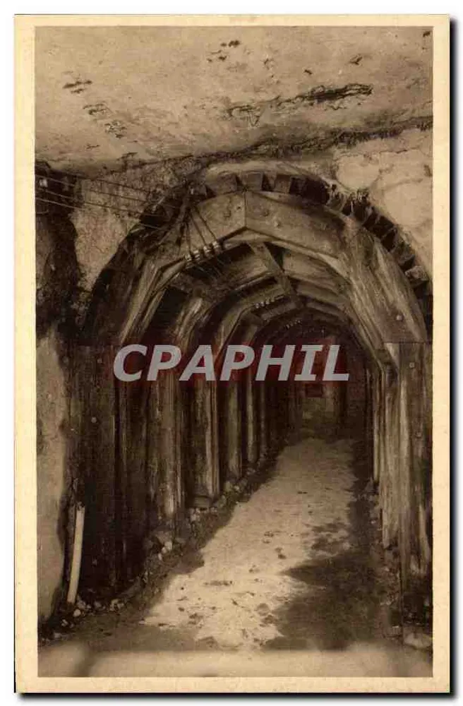 Fort de Vaux — Galeria central consolidada pelos Alemães - Frente