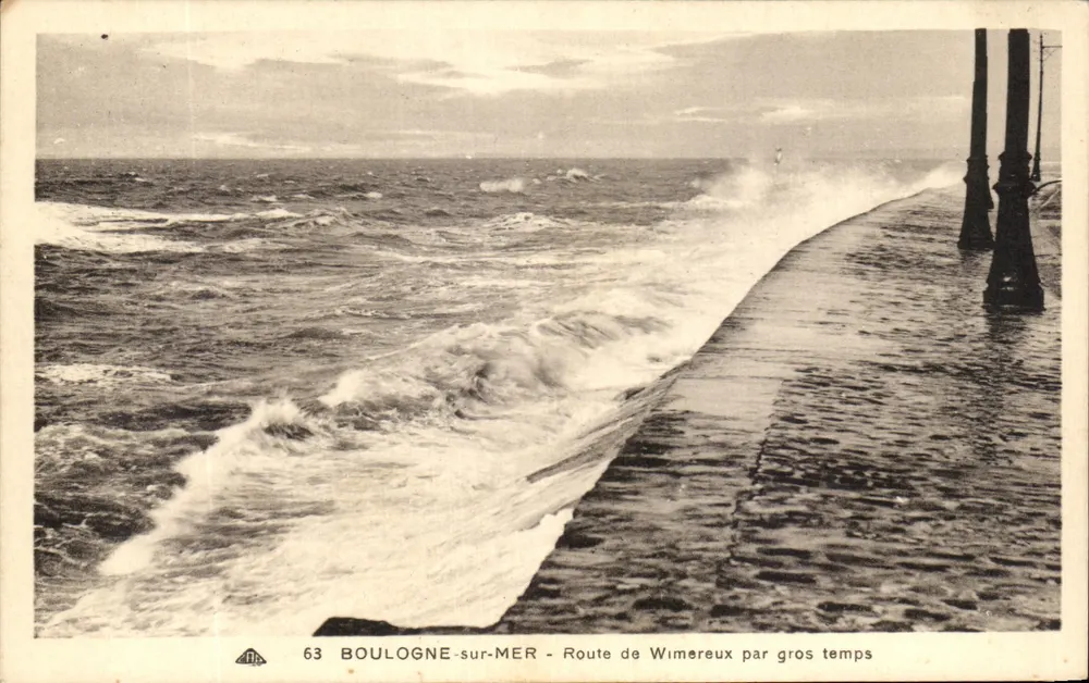Boulogne-sur-Mer — Ansicht der Straße nach Wimereux bei Sturm — Verlag Alsatienne des Arts Photomécaniques, n° 63 - Vorderseite